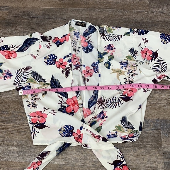 dee elly Small tie Front 3/4 sleeve blouse - Picture 8 of 9